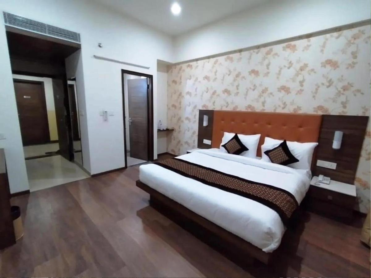 Hotel Citi Inn Grande Zirakpur Luaran gambar